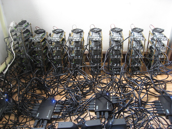 bitcoin-fpga-mining-rig.jpg-