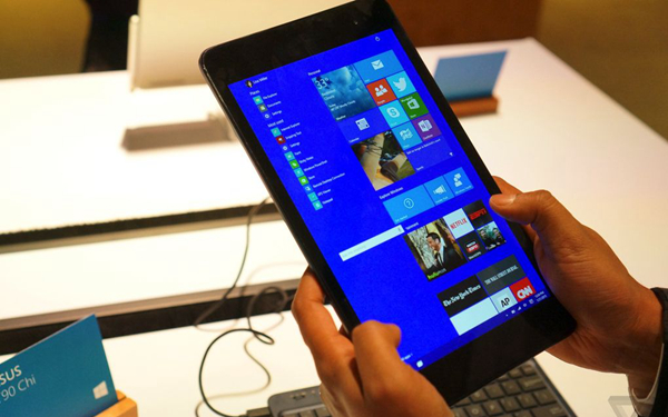 Windows 10 small tablet