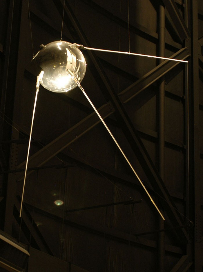800px-Sputnik_1.jpg